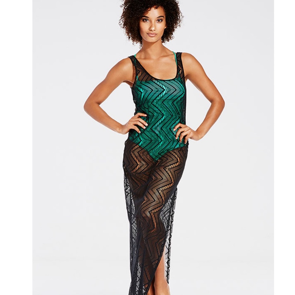 Fabletics Elsa Dress Black NWT Swimsuit Cover Up Size Small